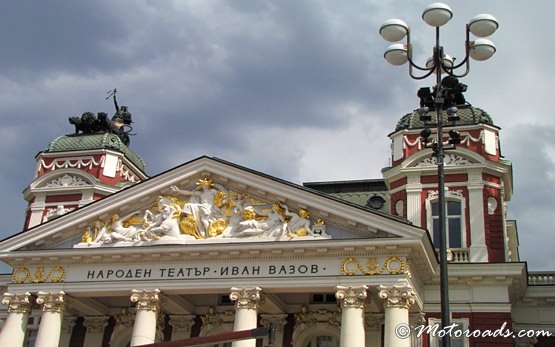  Народният театър Иван Вазов в София